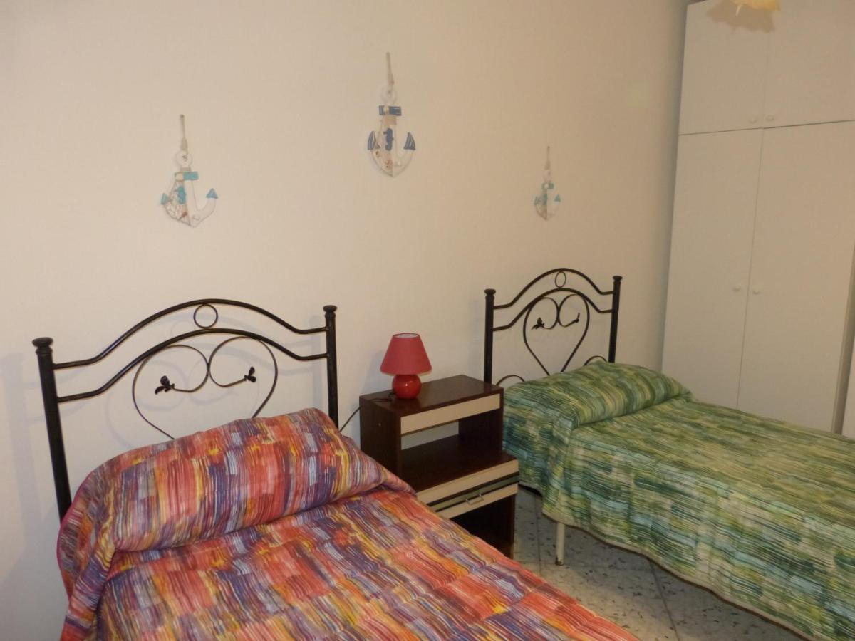 Casa Vacanze Vincenzo E Rosanna Castro  Zewnętrze zdjęcie